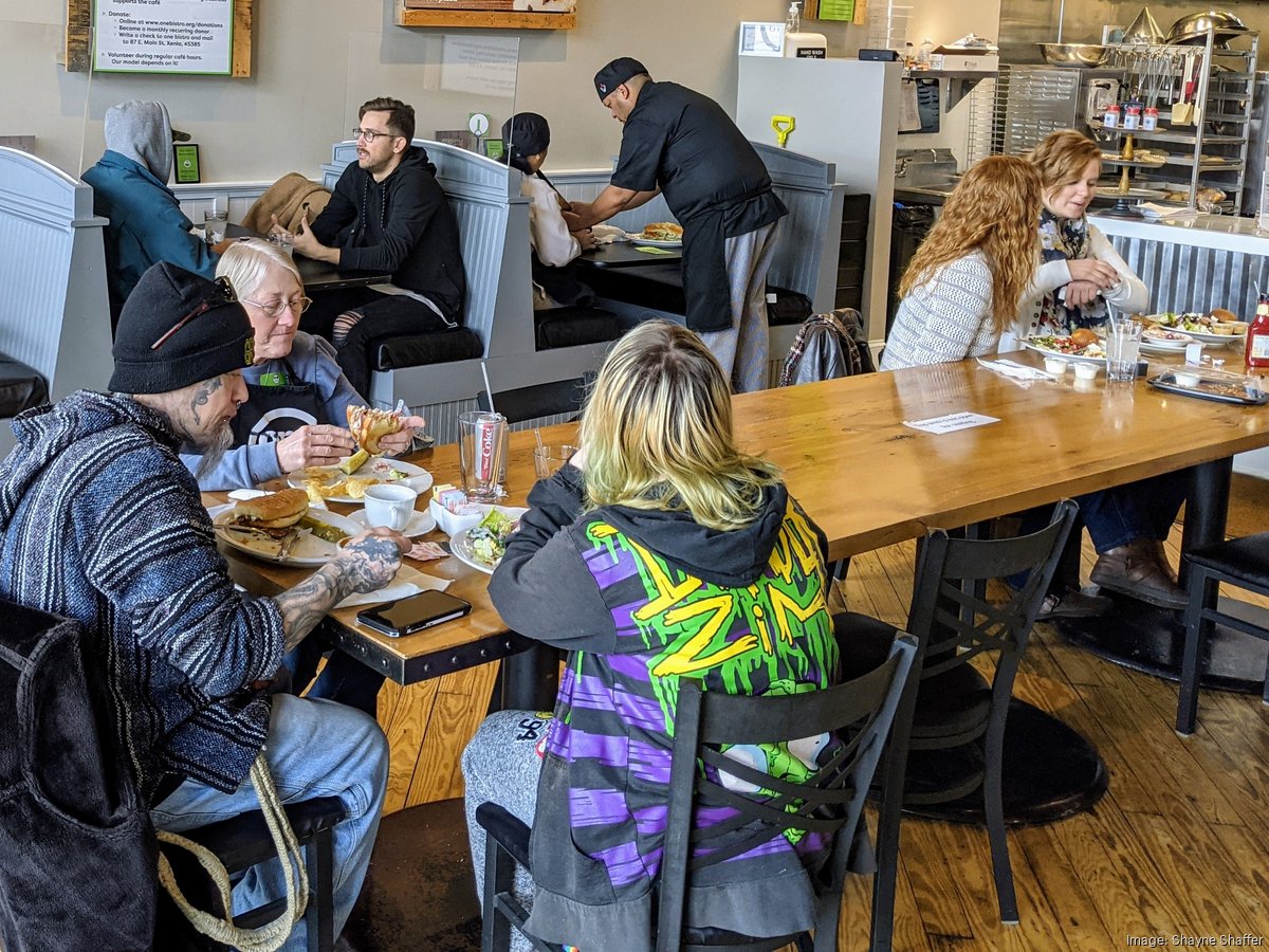 patrons-eat-at-one-bistro-taken-by-shayne-shaffer-with-persmission-to-use_1200xx2591-1943-177-0